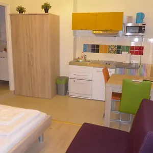 επισκεφθείτε το ξενοδοχείο